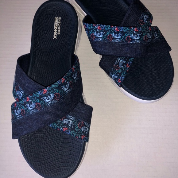 Skechers goga max womens sandals Clearance